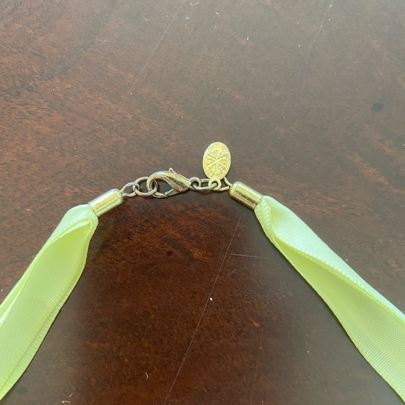 Lyndell NYC acrylic beads necklace - Picture 3 of 5